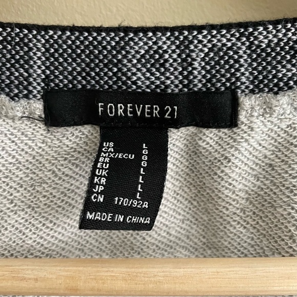 Forever 21 V Neck Long Sleeve Adjustable Waist Sweatshirt | Gray - Picture 6 of 7